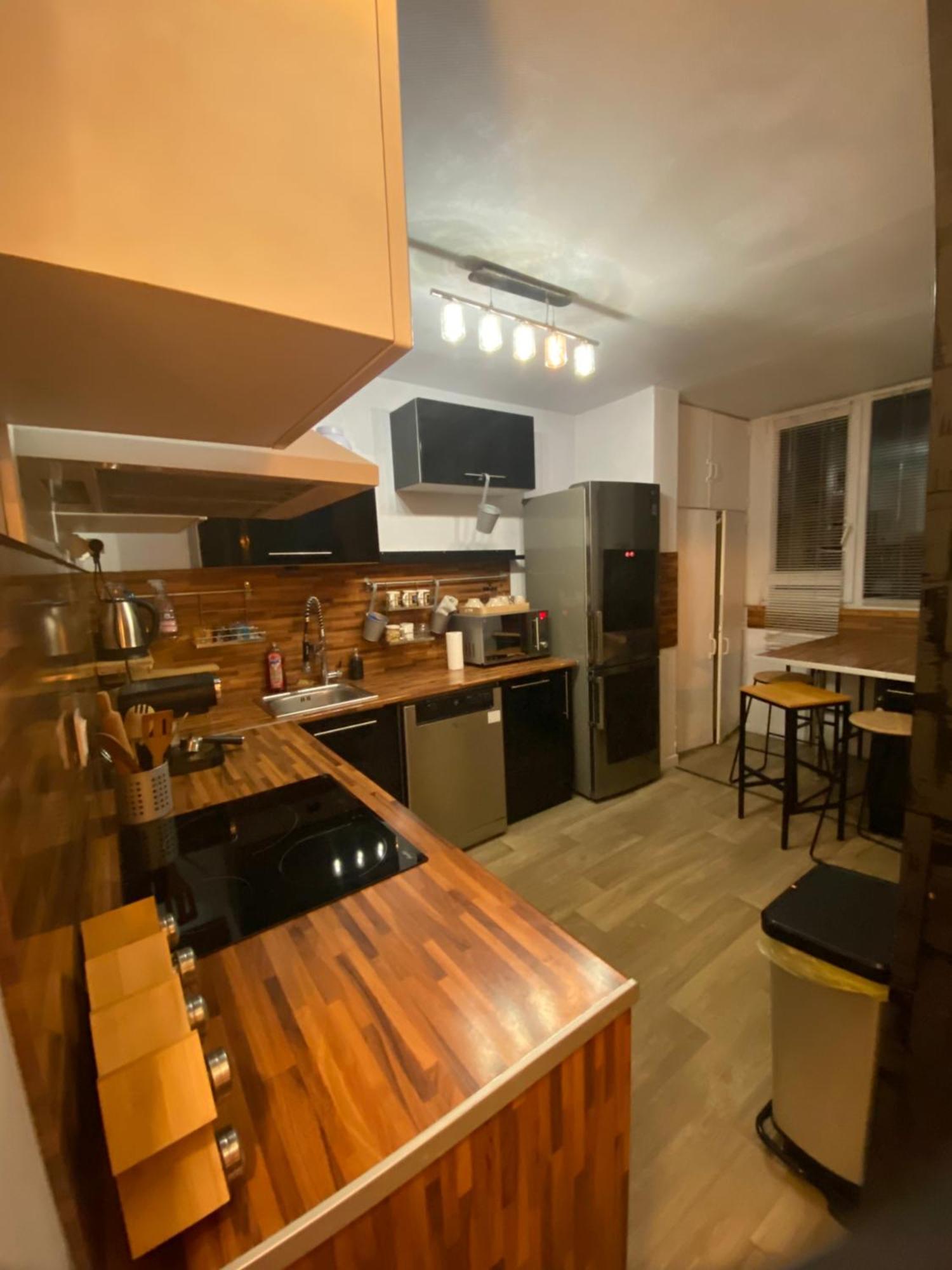 קאין Bel Appartement Spacieux ,Convivial De 3 Chambres Avec Parking Prive Secure מראה חיצוני תמונה