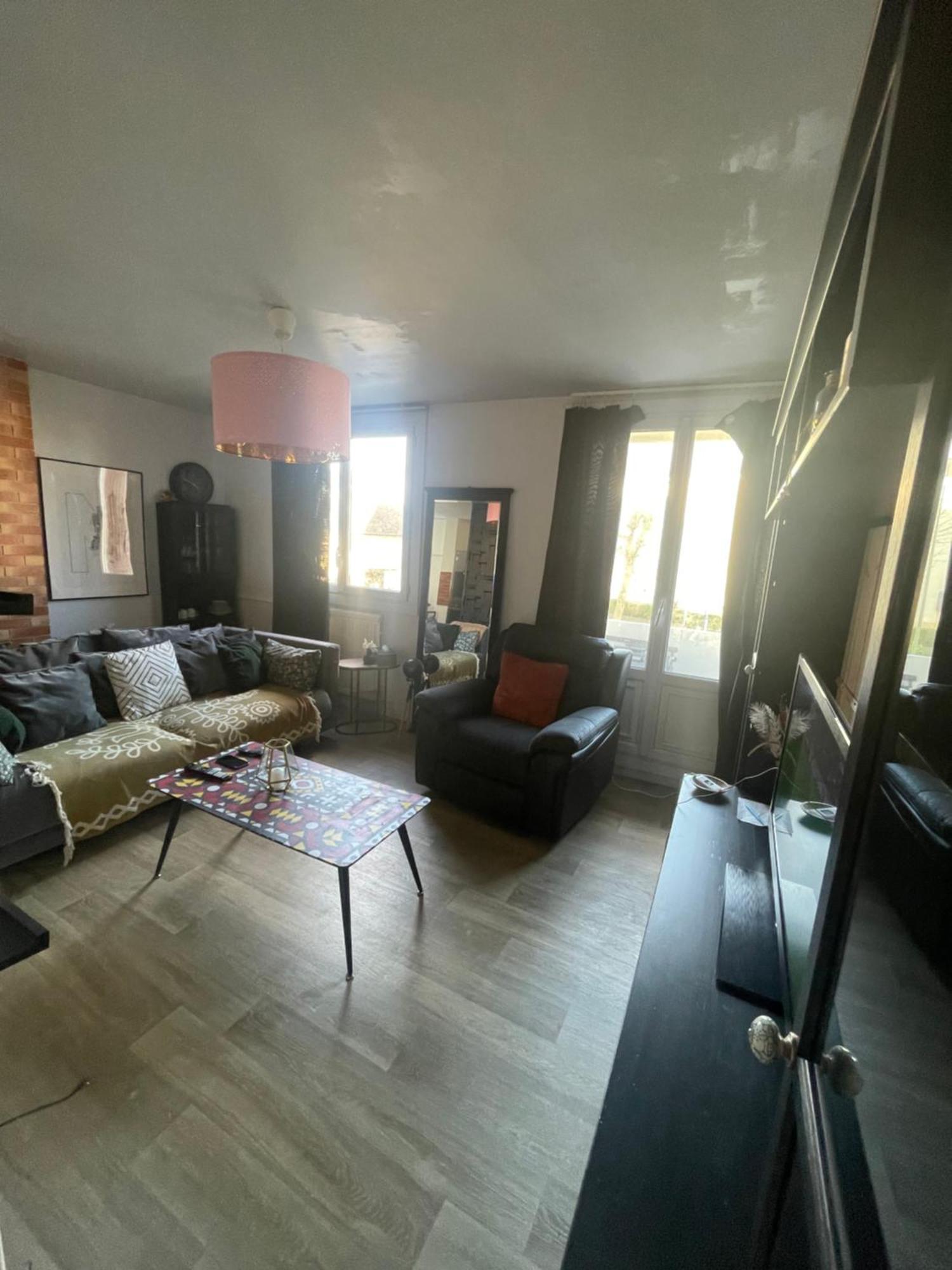 קאין Bel Appartement Spacieux ,Convivial De 3 Chambres Avec Parking Prive Secure מראה חיצוני תמונה